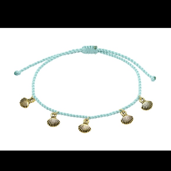 Jewelry - Shell Charm Adjustable Bracelet